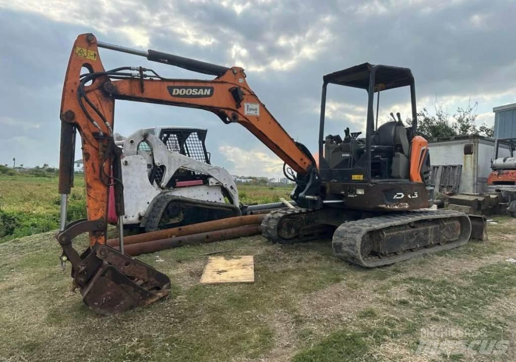 Doosan DX50 Bageri gusjeničari