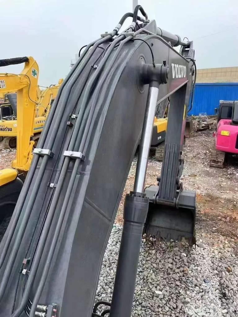 Volvo EC 240 Bageri gusjeničari