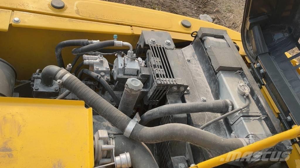 Komatsu PC 130 Bageri gusjeničari