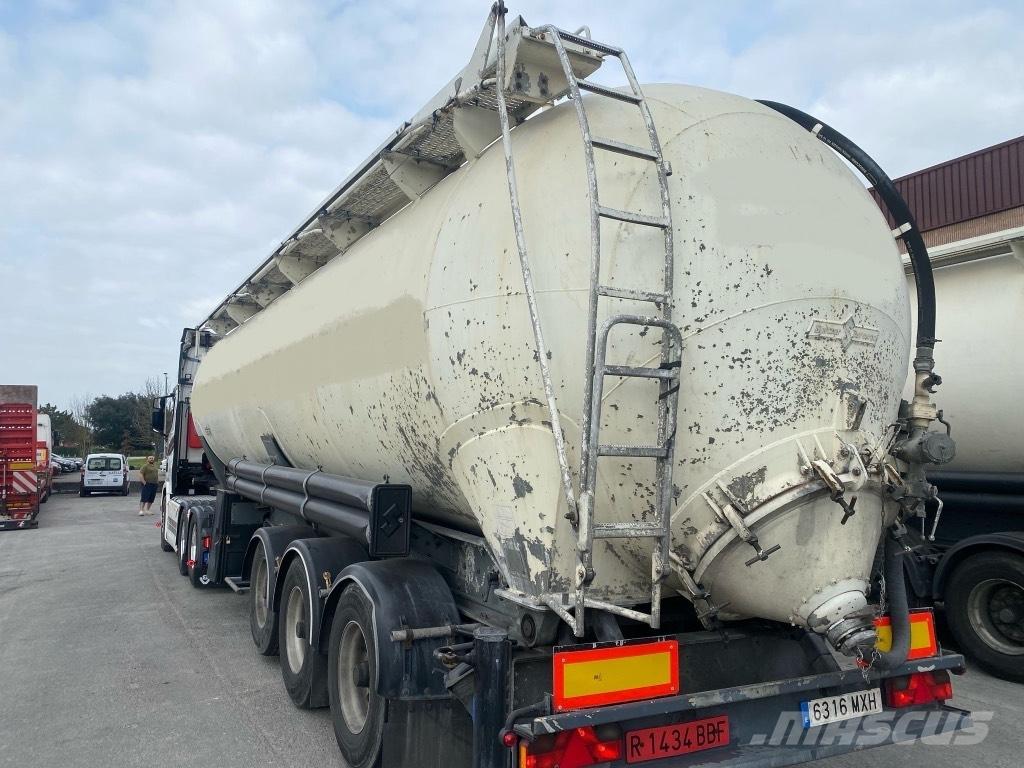 Spitzer SK2452 Tanker poluprikolice
