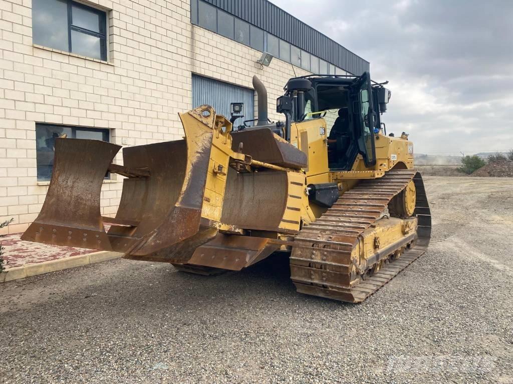 CAT D 6 Buldožeri gusjeničari