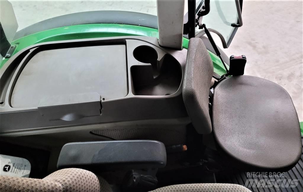 John Deere 5100 M Traktori