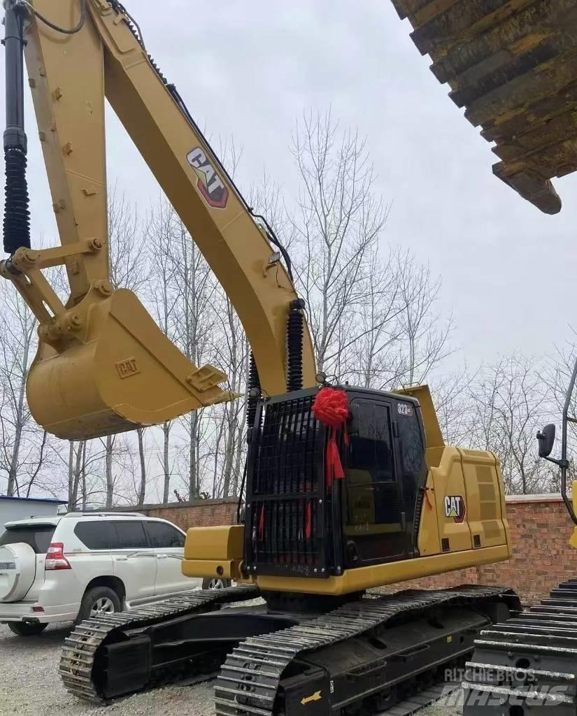 CAT 323 Bageri gusjeničari
