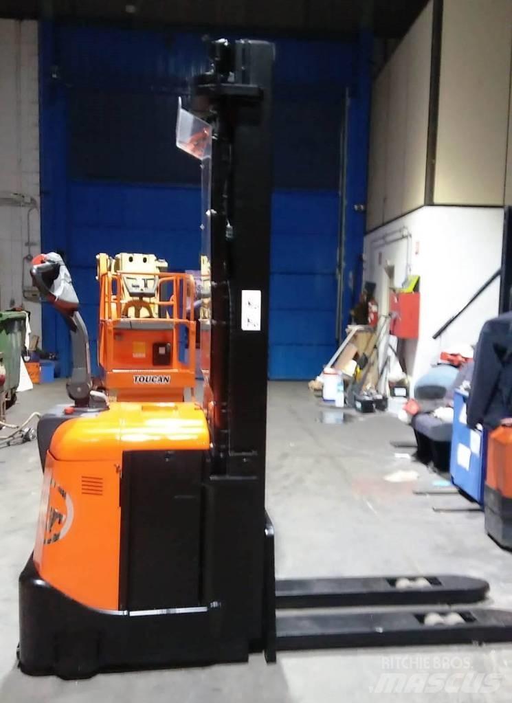 BT SPE 160 Ručni električni viličar