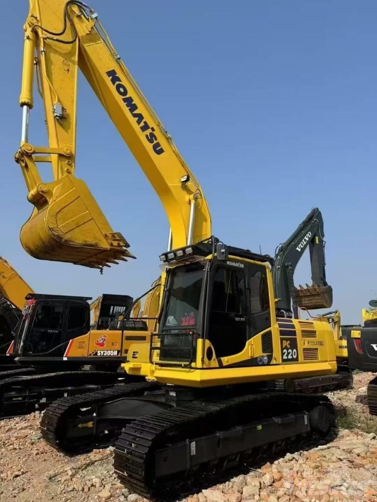 Komatsu PC 220 Bageri gusjeničari