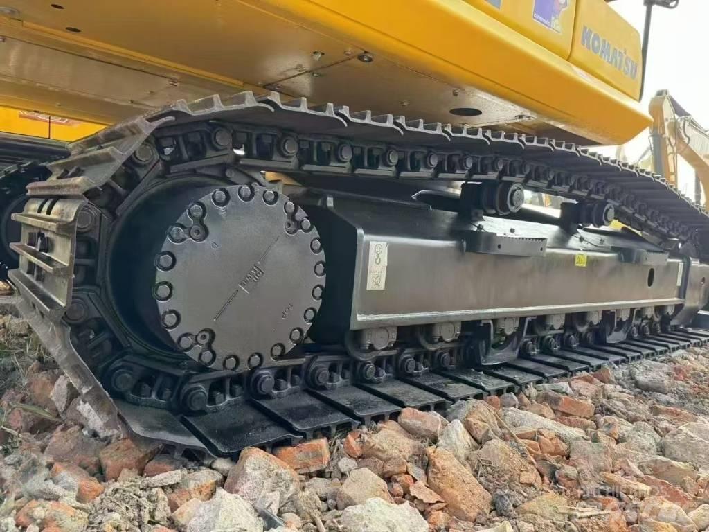 Komatsu PC 220 Bageri gusjeničari
