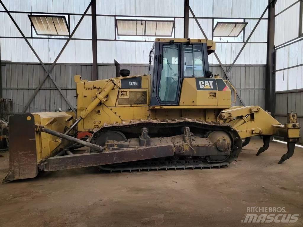 CAT D 7 G2 Buldožeri gusjeničari