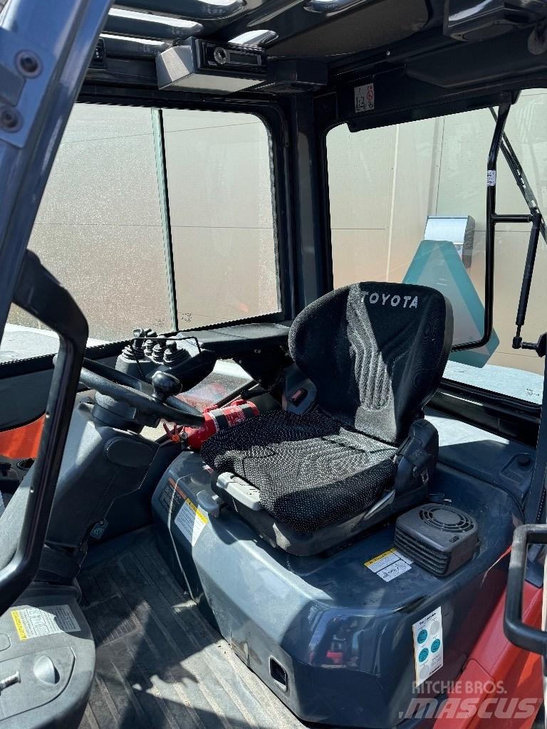 Toyota 02-8FDF30 Dizelski viličari