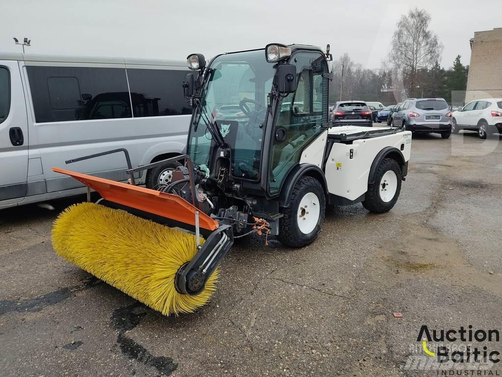 Multihog CX75 Strojevi za metenje