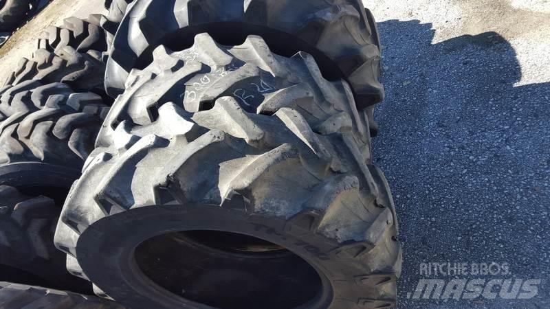  Pneus 300/70R20 Gume, kotači i naplatci