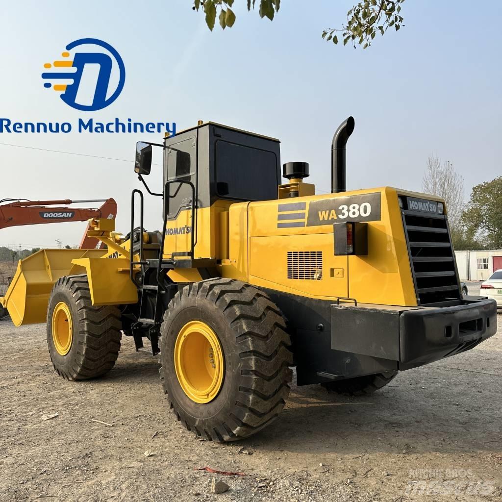 Komatsu WA380 Utovarivači na kotačima