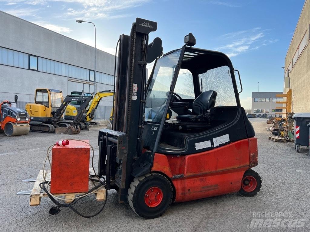 Linde E 25 Električni viličari