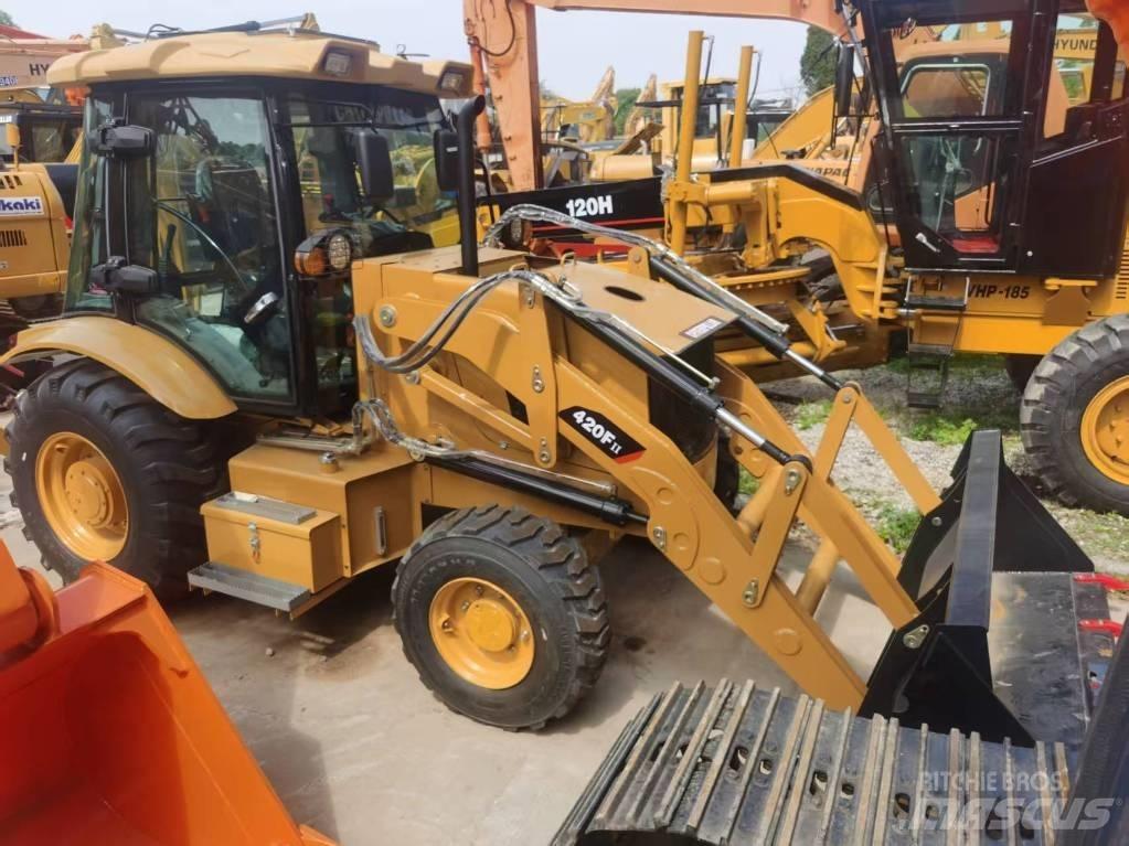 CAT 420 f2 Utovarni rovokopači