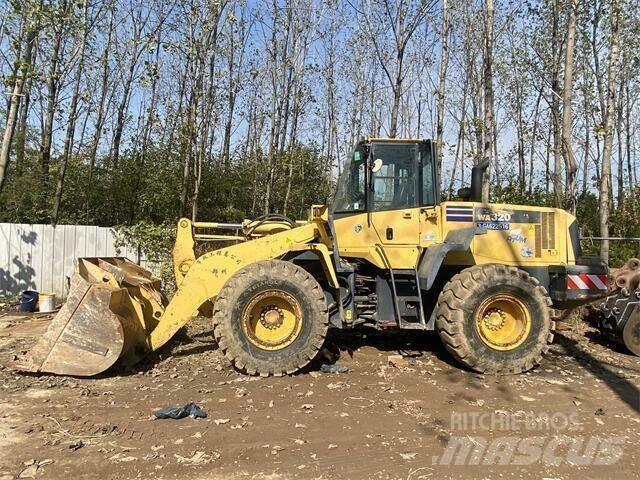 Komatsu WA320-5 Utovarni rovokopači