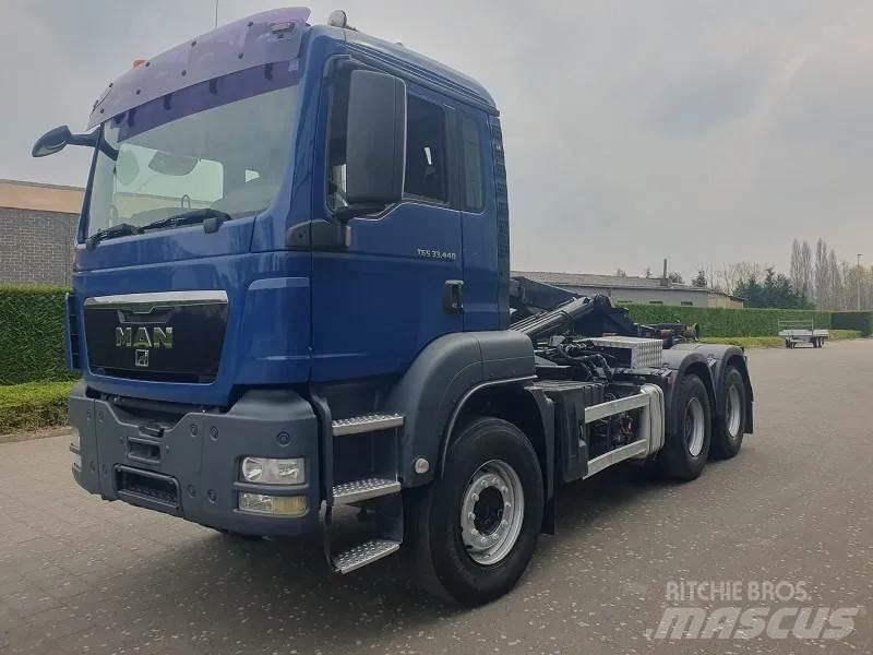 MAN TGS 33.440 Rol kiper kamioni s kukama za dizanje