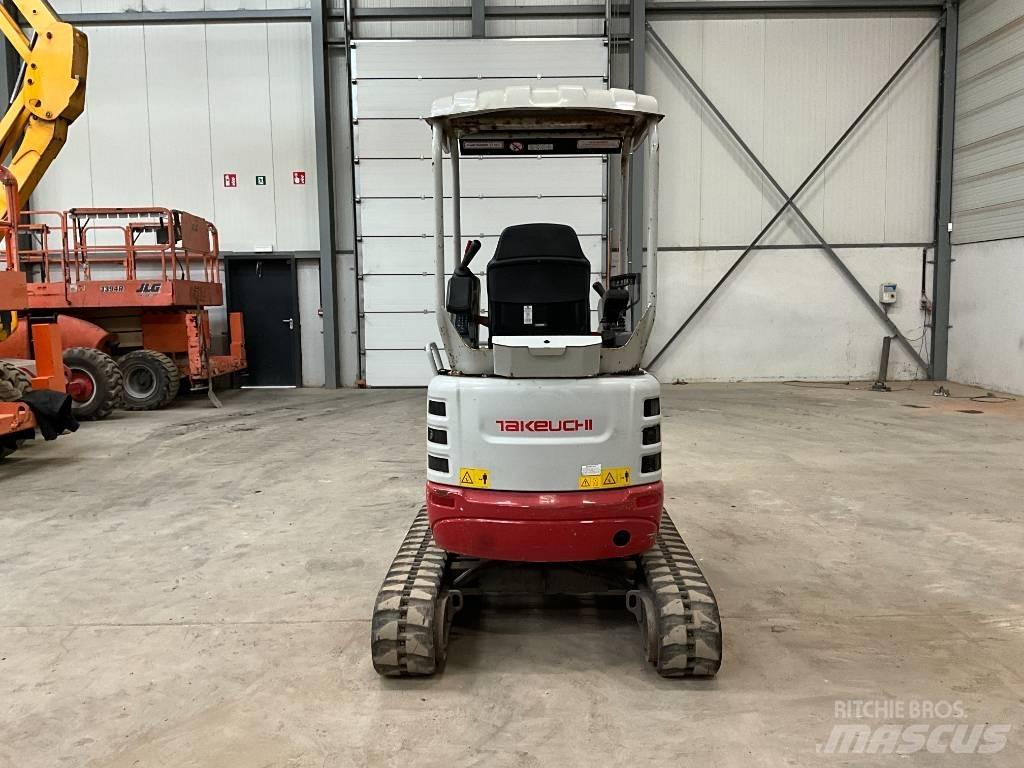 Takeuchi TB 215 R Mini bageri <7t