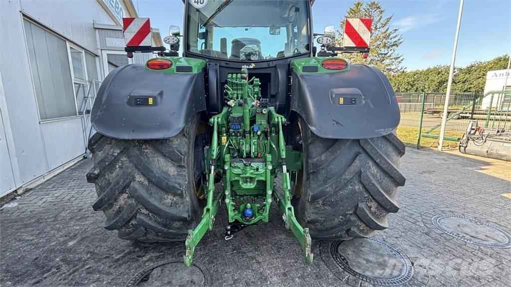 John Deere 6R195 Traktori