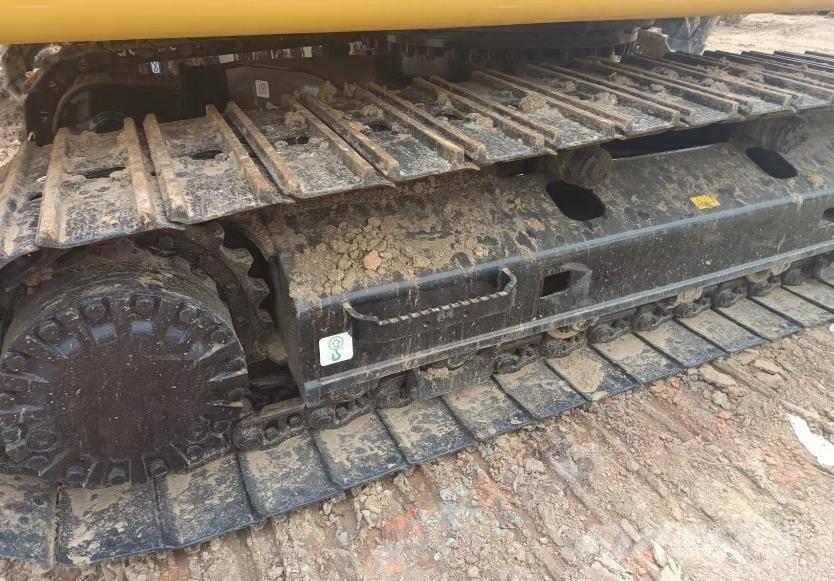 CAT 320D2L Bageri gusjeničari