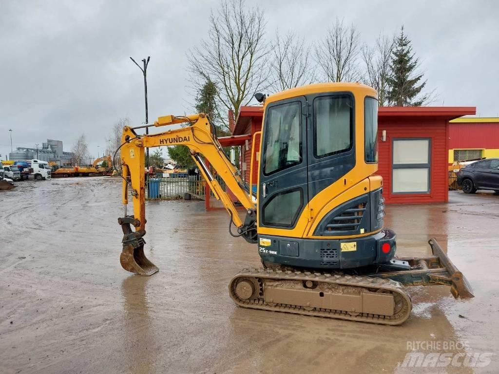 Hyundai R25Z-9AK Mini bageri <7t