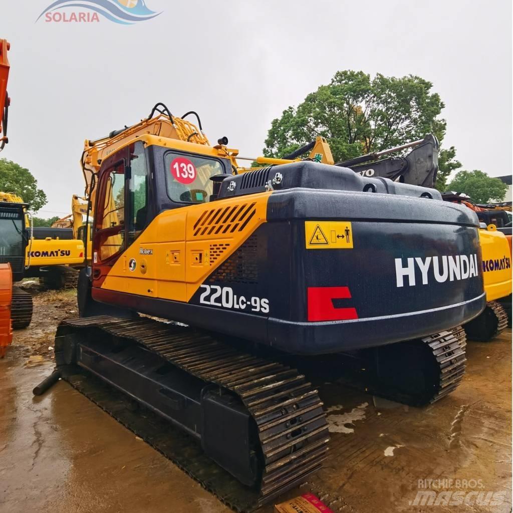 Hyundai R220LC-9S Bageri na kotačima