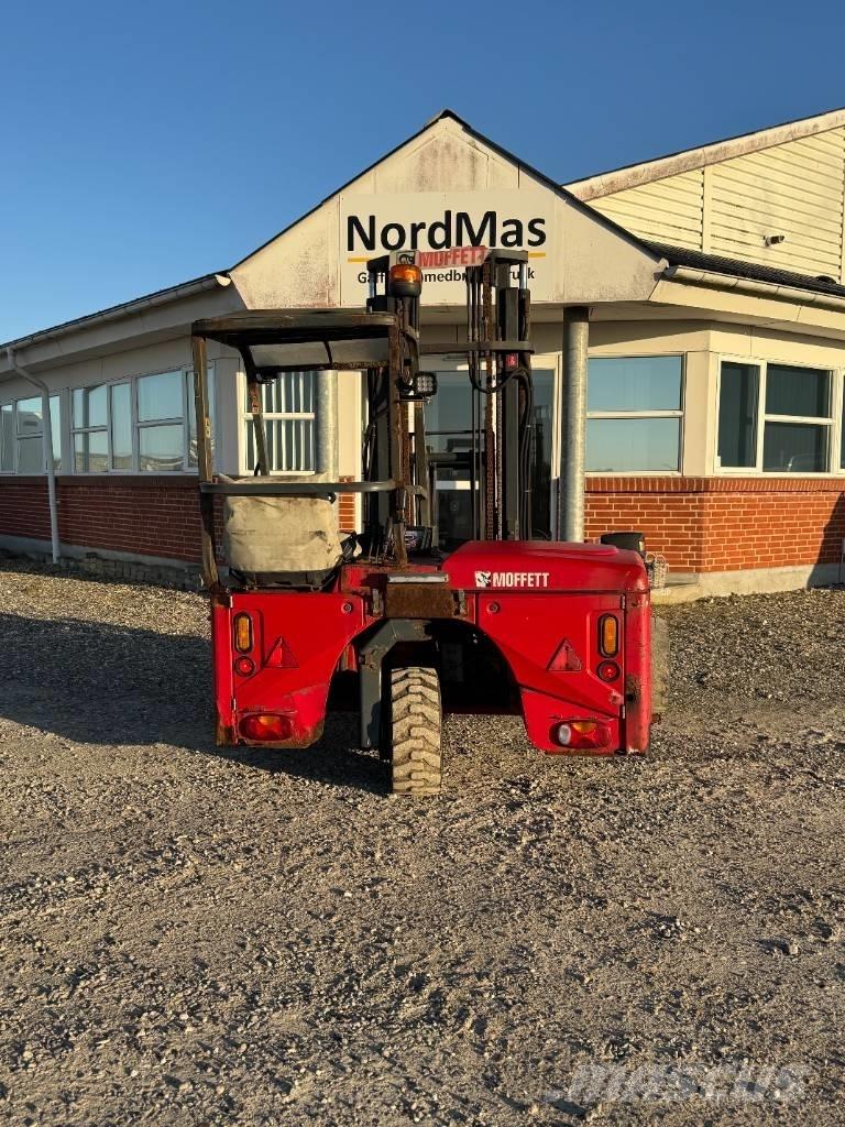Moffett M4 25.3 Dizelski viličari
