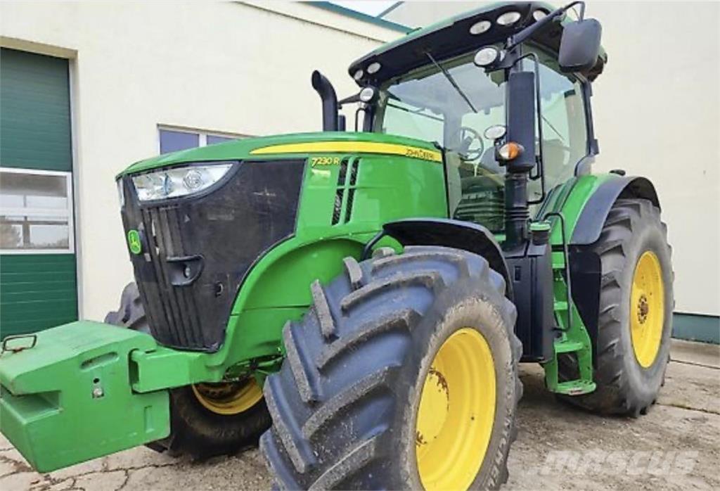 John Deere 7230 R Traktori