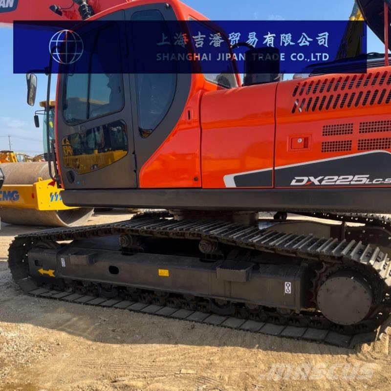Doosan DX 225 Bageri gusjeničari