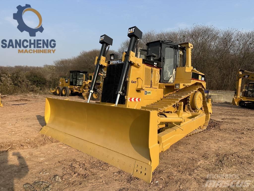 CAT D8R Buldožeri gusjeničari
