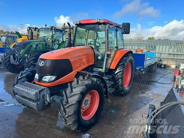 Kubota M130X Traktori