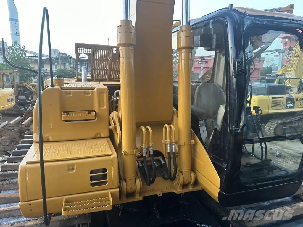 CAT 320 C Amfibijski bageri