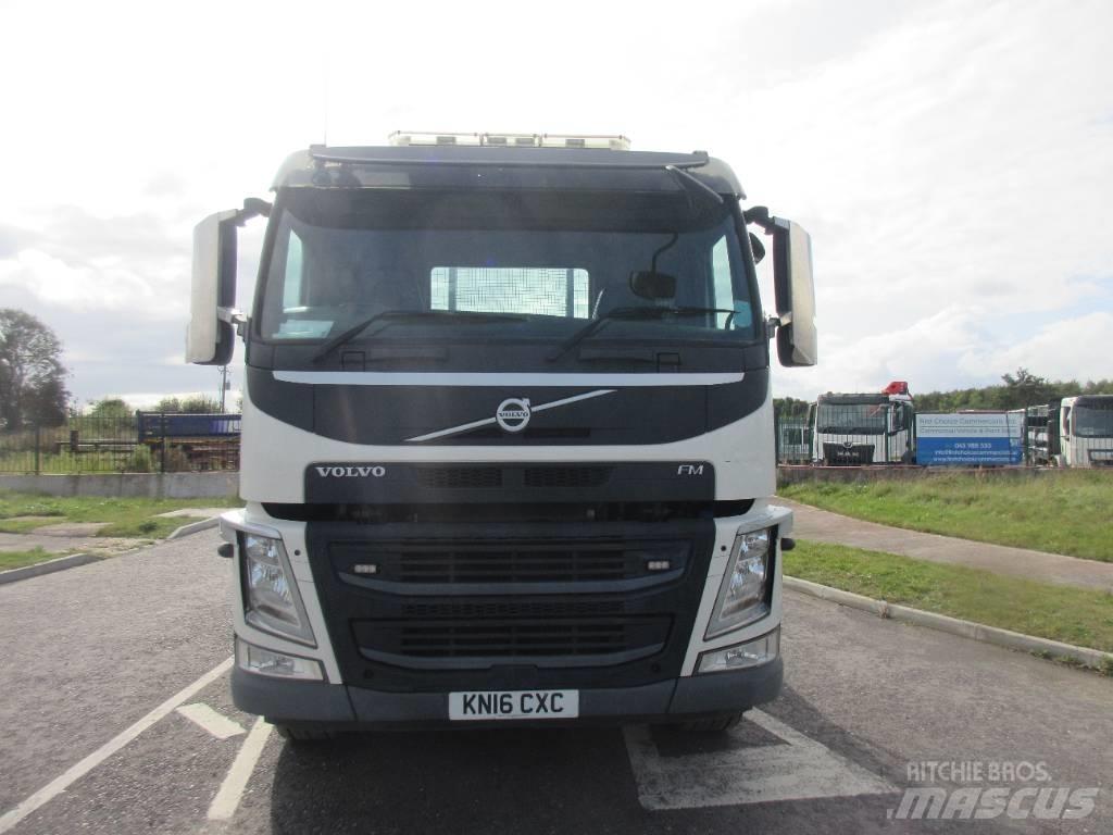 Volvo FM 370 Kamioni s ravnim pločom / vitlom