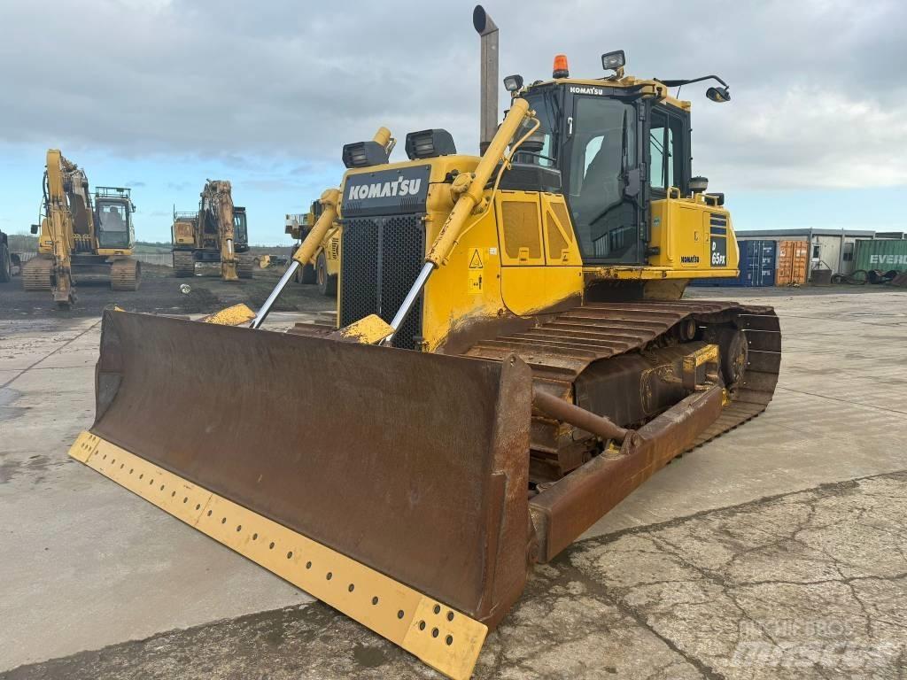 Komatsu D 65 PX-18 Buldožeri gusjeničari