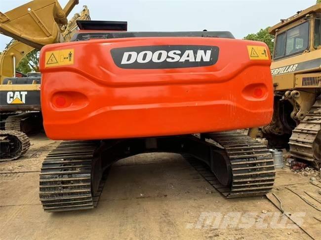 Doosan DX 225 LCA Bageri gusjeničari