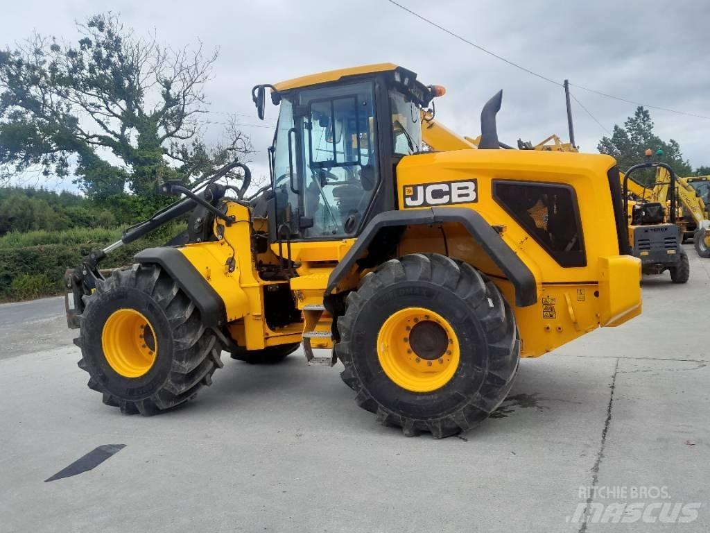 JCB 427 Poljoprivredni teleskopski utovarivači