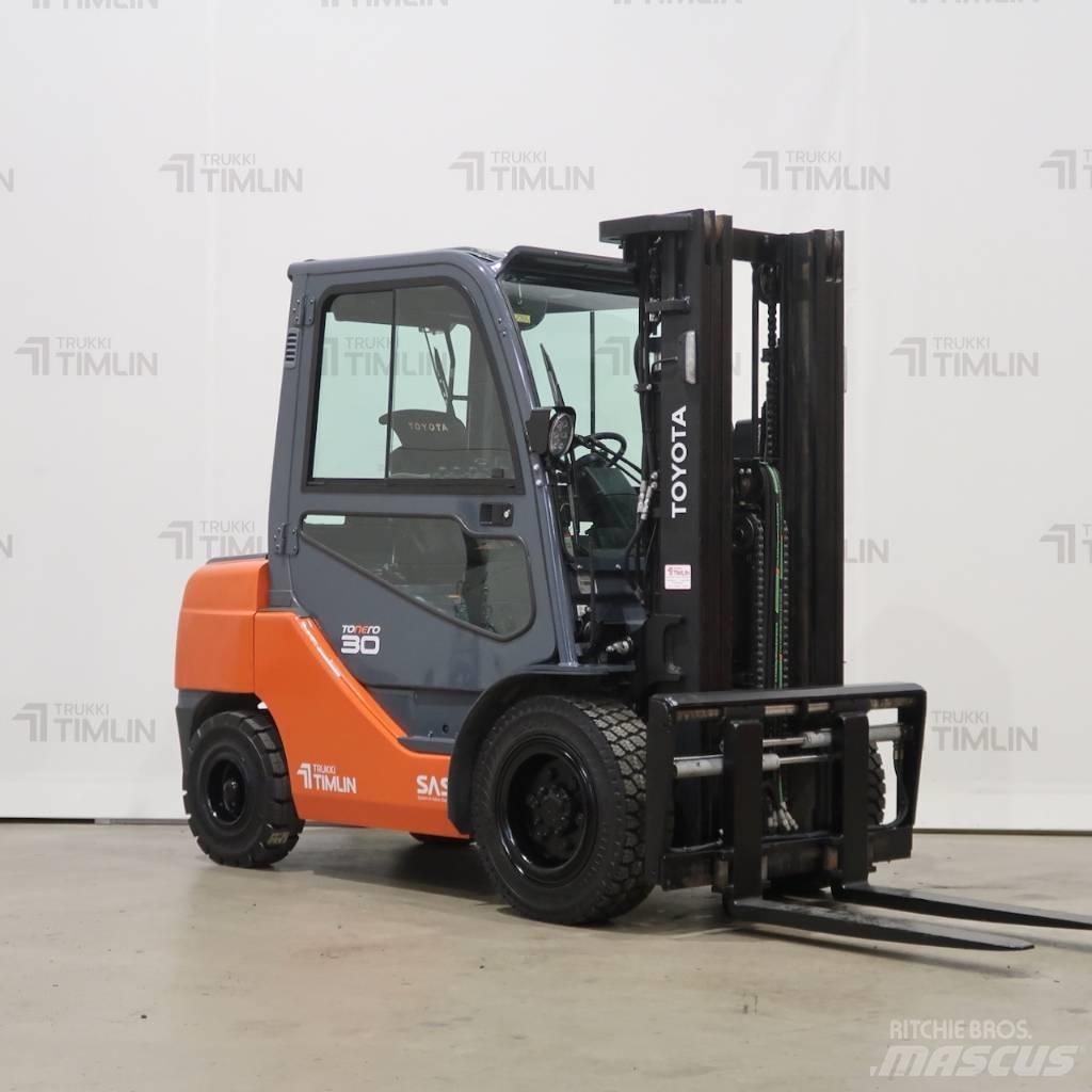 Toyota 02-8FDF30 Dizelski viličari