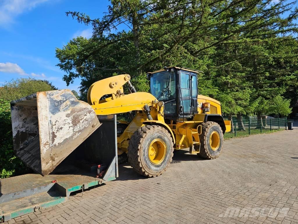 CAT 930 M Utovarivači na kotačima