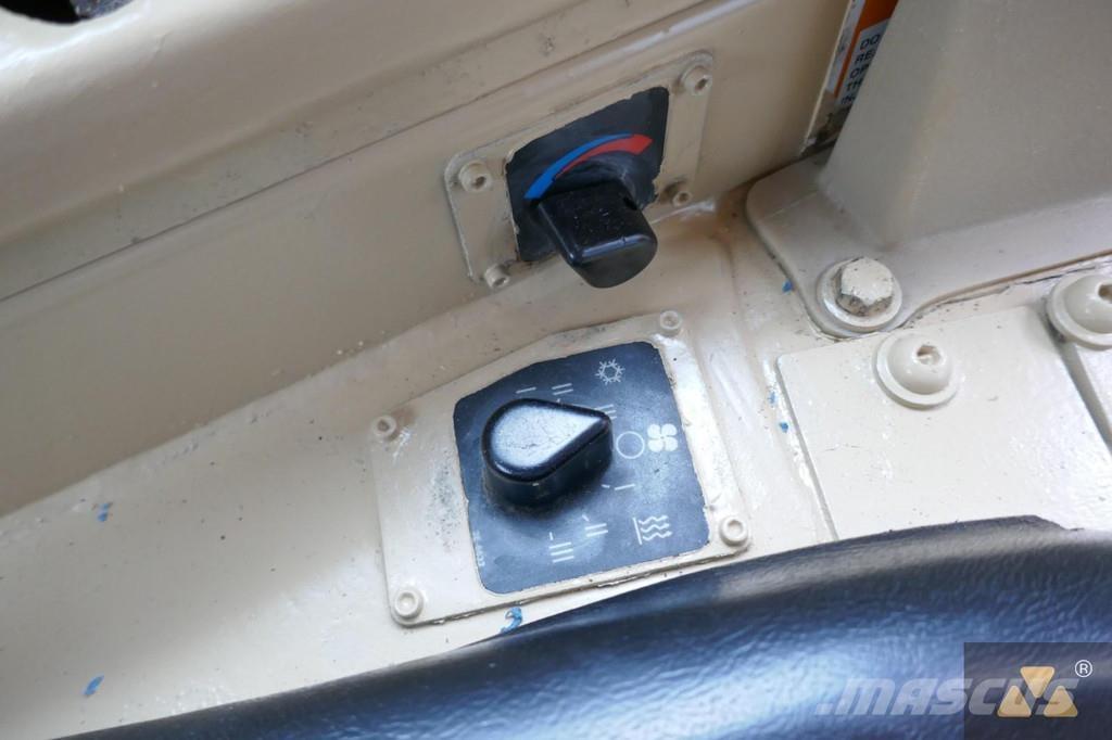 CAT D9R Buldožeri gusjeničari