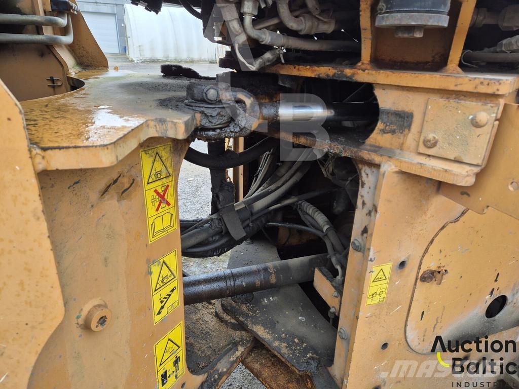 CASE 621 D Utovarivači na kotačima