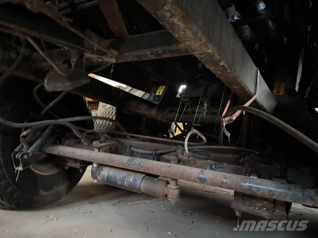 New Holland BB 940 Balirke za kockaste bale