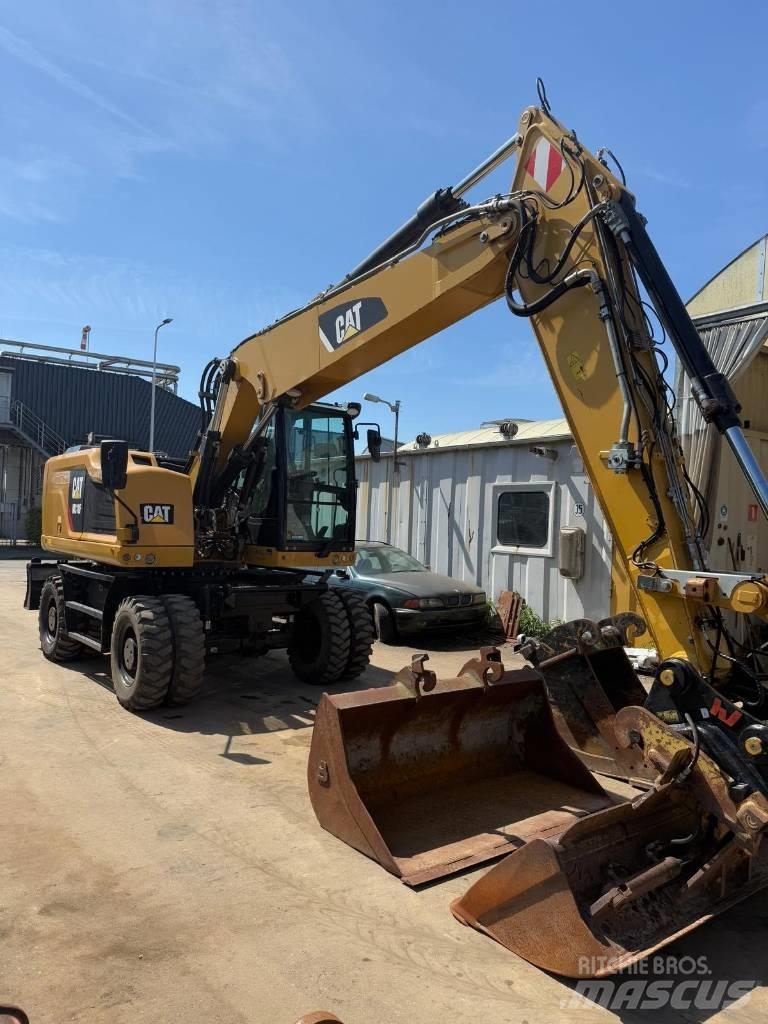 CAT M 318 F Bageri na kotačima