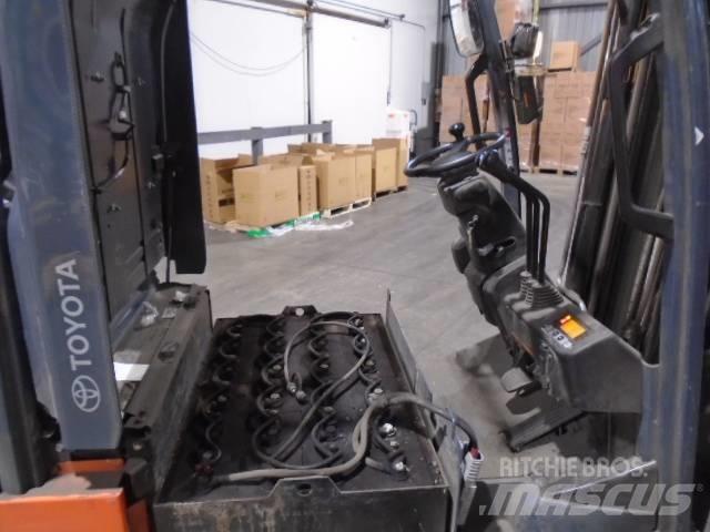 Toyota 8FBE20U Samopogonski ručni viličari