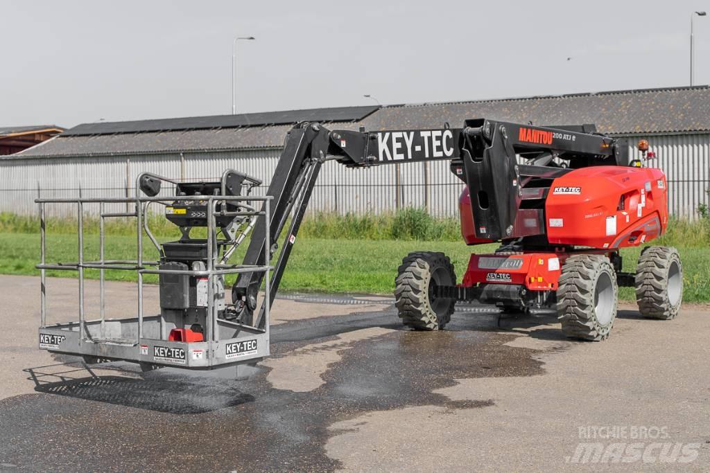 Manitou 200 ATJ e Zglobne podizne platforme