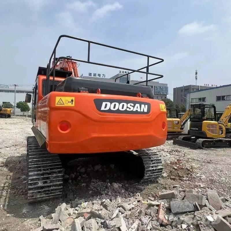 Doosan DX300 Bageri gusjeničari