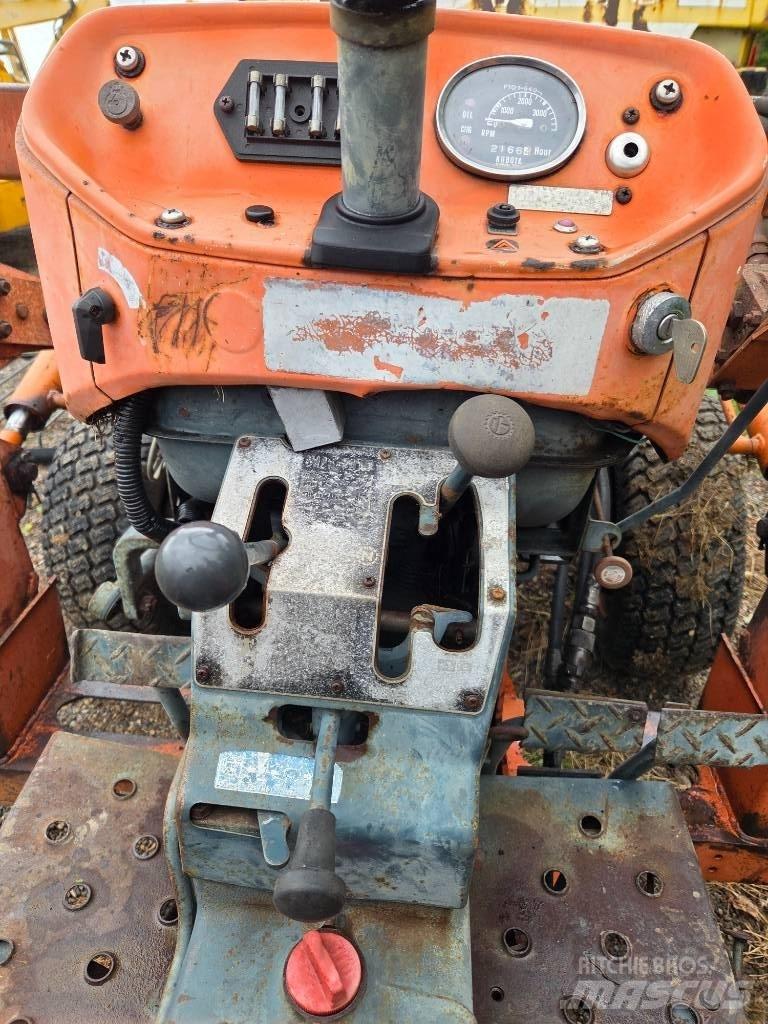 Kubota L 235 Kompaktni (mali) traktori