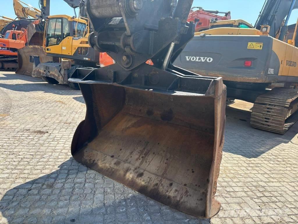 Volvo EC 240 C L Bageri gusjeničari