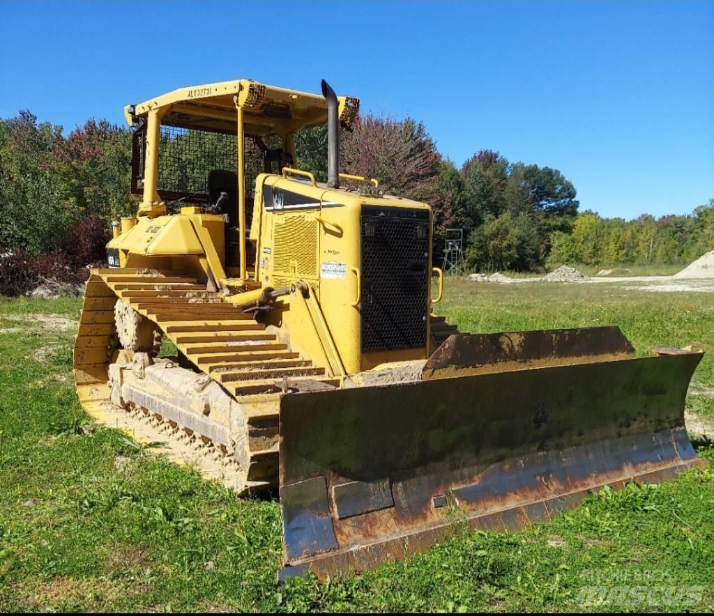 CAT D 6 N Buldožeri gusjeničari