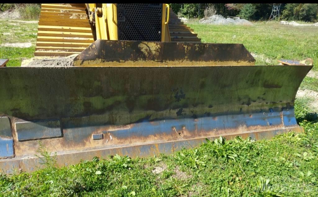 CAT D 6 N Buldožeri gusjeničari
