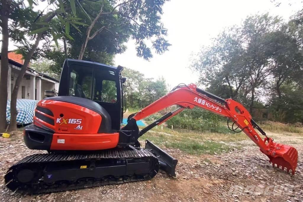 Kubota 165 Bageri gusjeničari