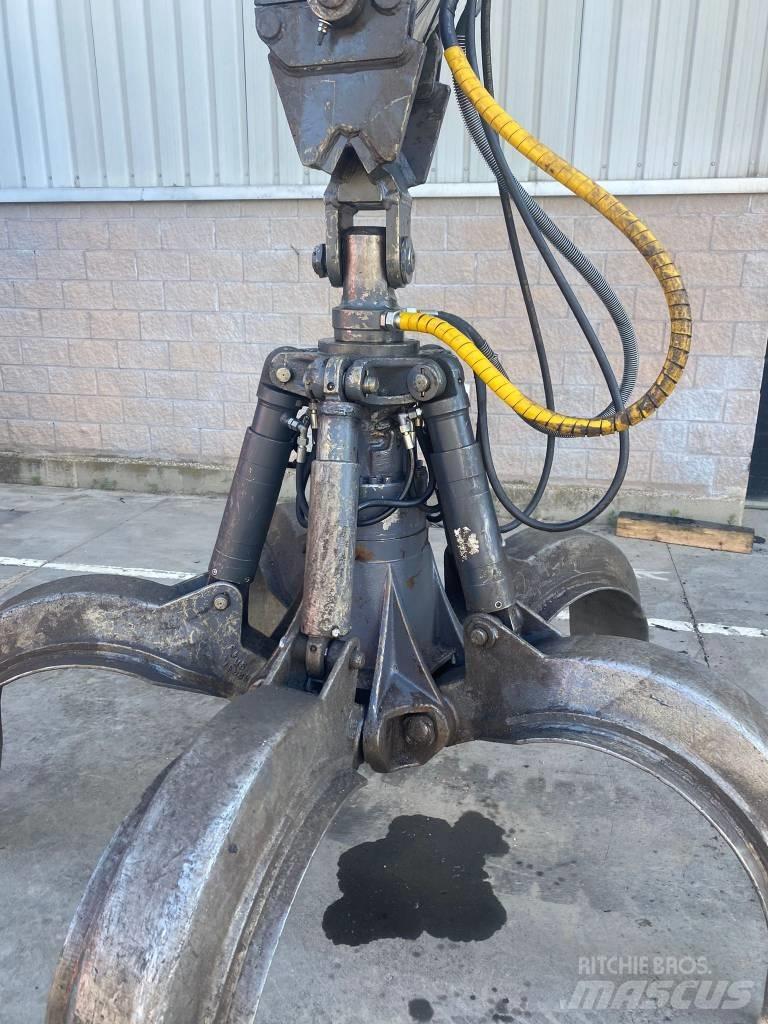 Fuchs MHL 331 Bageri za manipuliranje materijalom / otpadom