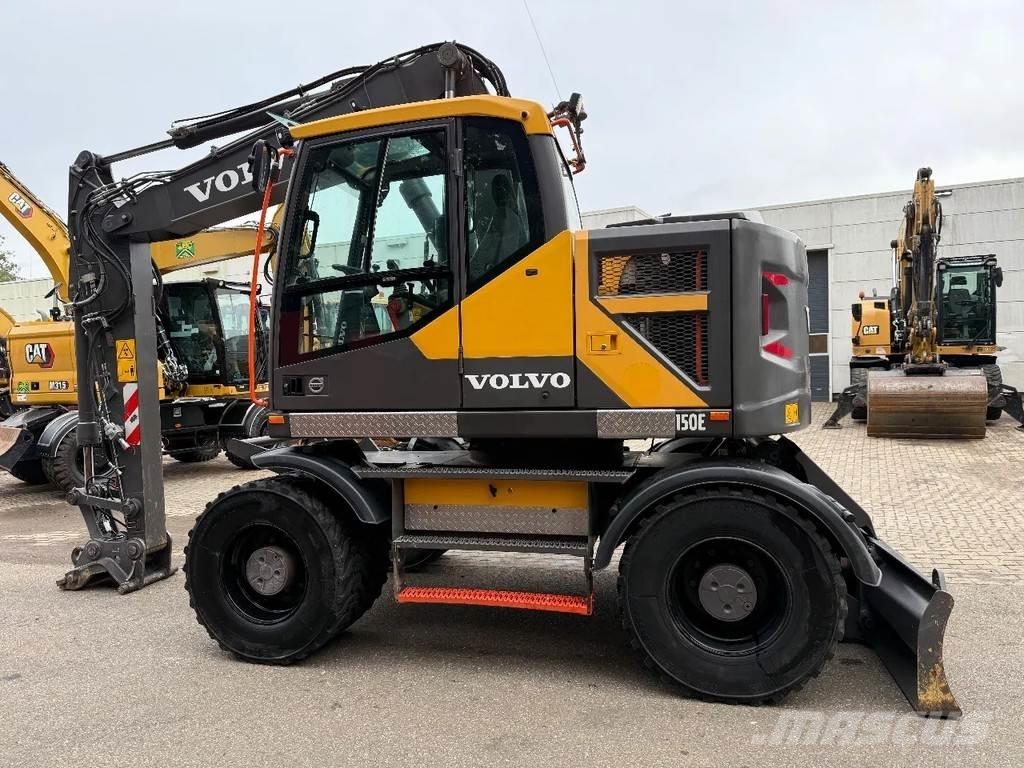 Volvo EW150 Bageri na kotačima